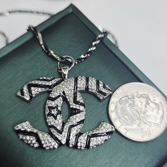 CHANEL Black and Silver Crystal Necklace. S925 Silver - Picture 2 of 4